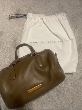 Marc by Marc Jacobs Luna Satchel Leather Bag w/original cloth bag.  Y2K!!!